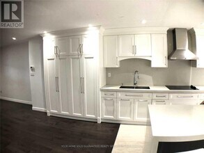 40 Seamist Crescent in Toronto, ON - Building Photo - Building Photo