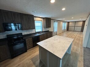 194 Colorado St in Belleville, MI - Building Photo - Building Photo