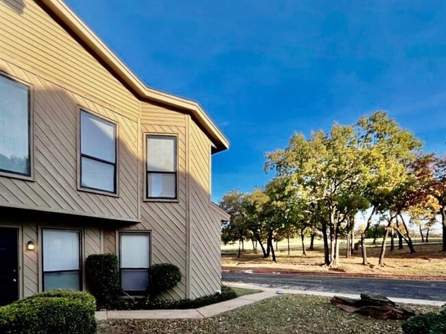 1622 Windhill Ave in Edmond, OK - Building Photo - Building Photo