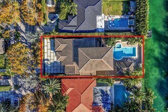 1700 Cleveland Rd in Miami Beach, FL - Building Photo - Building Photo