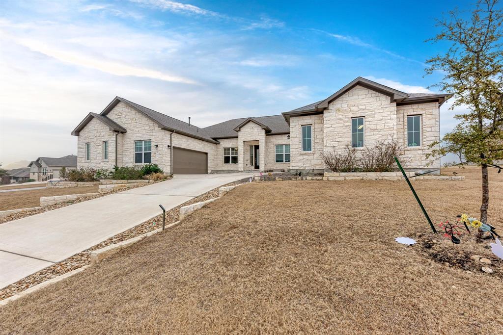 92 Sierra Mosca Trl in Liberty Hill, TX - Building Photo