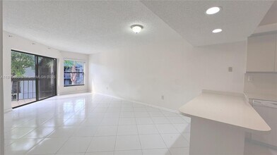 13255 SW 88th Ln in Miami, FL - Building Photo - Building Photo