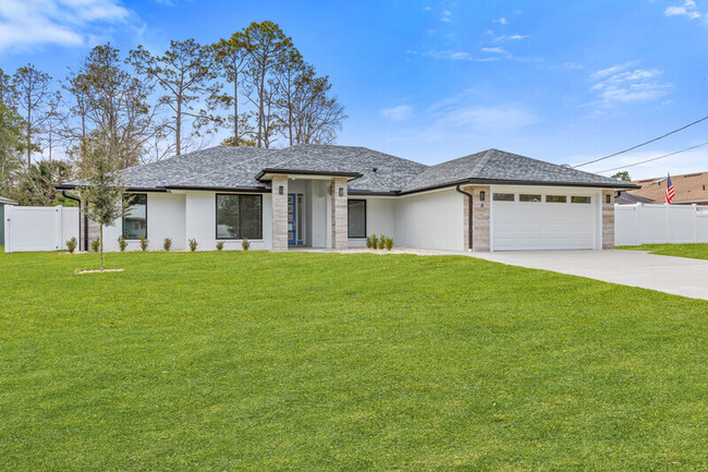 8 Fordham Ln in Palm Coast, FL - Building Photo - Building Photo