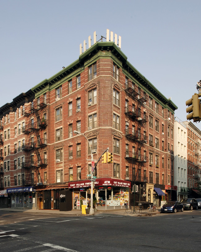 240 E 4th St in New York, NY - Foto de edificio - Building Photo