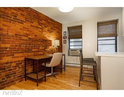 8 Battery St-Unit -Apt 3 in Boston, MA - Building Photo