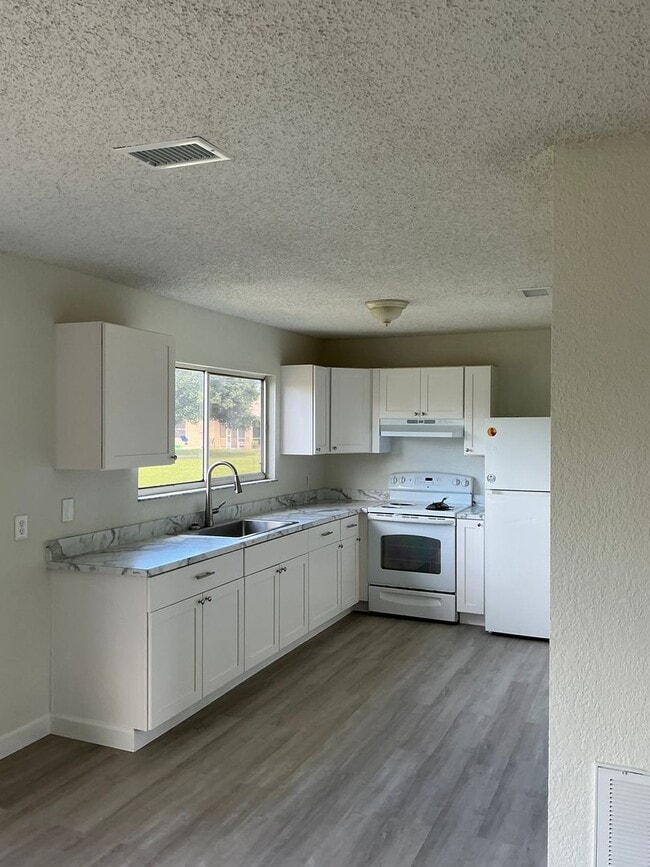 2791 SE Buccaneer Cir in Port St. Lucie, FL - Building Photo - Building Photo