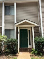 121 Candlebrook Dr in Enterprise, AL - Building Photo