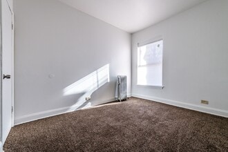 5854 S Michigan Ave Chicago, IL 60637 in Chicago, IL - Foto de edificio - Building Photo