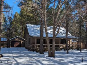 4762 Branding Iron Loop in Pinetop, AZ - Building Photo