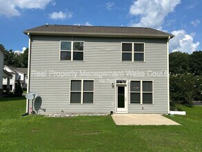 238 Lynn Dr in Clayton, NC - Building Photo - Building Photo