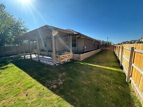 323 Chapel Knl Rd in Temple, TX - Building Photo - Building Photo