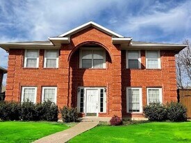 7513 Colfax Dr in Rowlett, TX - Building Photo