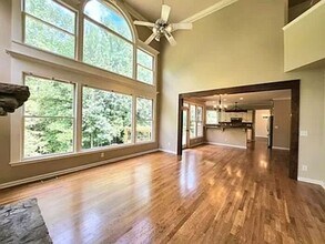 10795 Cauley Creek Dr in Duluth, GA - Building Photo - Building Photo