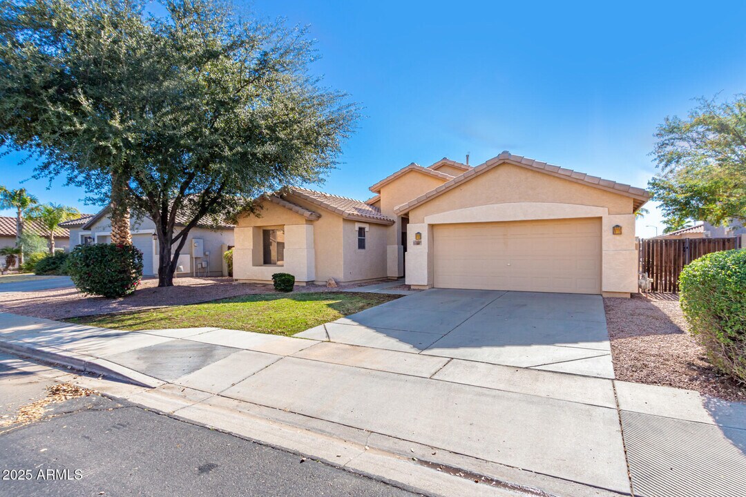 10315 E Jan Ave in Mesa, AZ - Building Photo