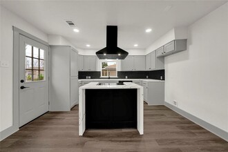 4331 Herridge St in Houston, TX - Building Photo - Building Photo