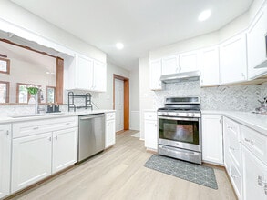 7515 Havelock St, Unit Charming Bedroom in Springfield, VA - Building Photo - Building Photo
