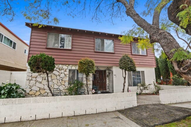 property at 360 E 55th St