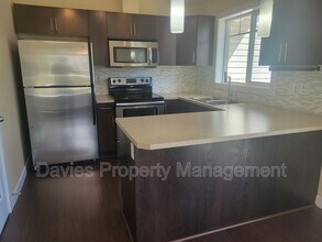 5134 Mullen Rd in Edmonton, AB - Building Photo - Building Photo