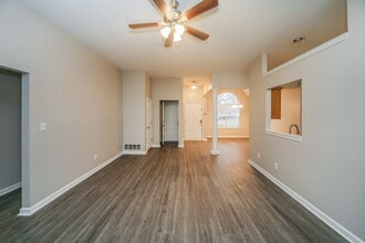 965 Parham Drive in Southaven, MS - Foto de edificio - Building Photo