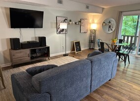 365 W Illinois Ave in Southern Pines, NC - Building Photo