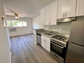 2314 Chariton Ave in Los Angeles, CA - Building Photo - Building Photo