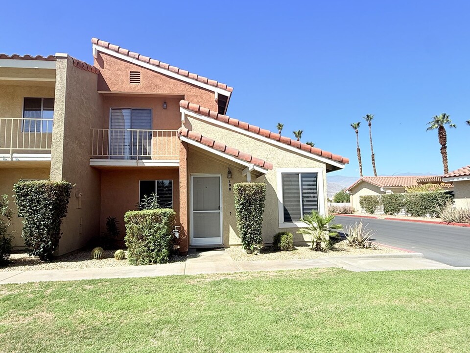 266 Tava Ln in Palm Desert, CA - Building Photo