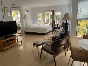 28215 Via Acero St in Malibu, CA - Building Photo - Building Photo