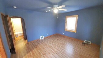 1679 29th St NE in Cedar Rapids, IA - Building Photo