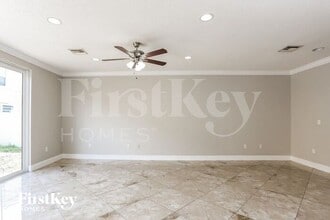 3406 Elizabeth Pl N in Palm Springs, FL - Building Photo - Building Photo