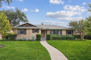 8422 Sweetwood Dr in Dallas, TX - Building Photo