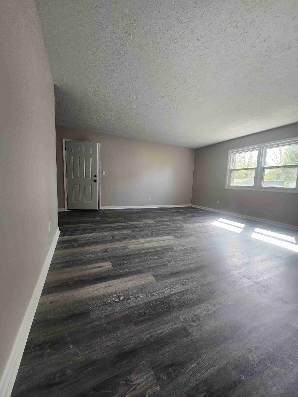 1714 Autumn Dr in Boonville, IN - Building Photo - Building Photo