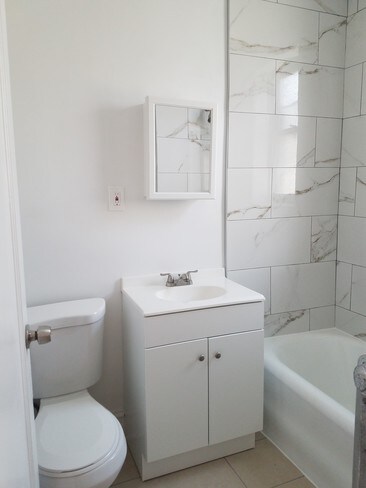 5017 W Cermak Rd-Unit -11 in Cicero, IL - Building Photo - Building Photo