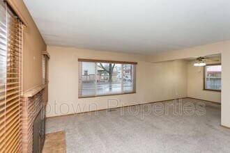 7211 N Reno Ave in Portland, OR - Building Photo - Building Photo