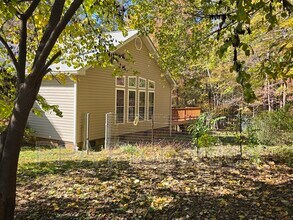 7217 Ramblewood Dr in Hillsborough, NC - Building Photo - Building Photo