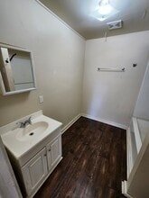 800 W 7th St in Ada, OK - Building Photo - Building Photo