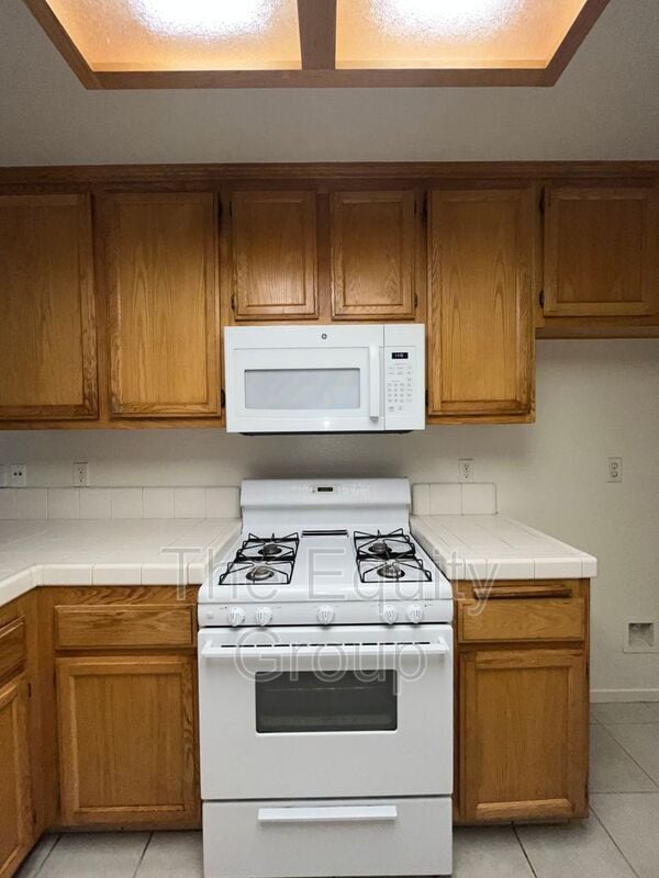 2530 W Oriole Ave in Visalia, CA - Building Photo - Building Photo