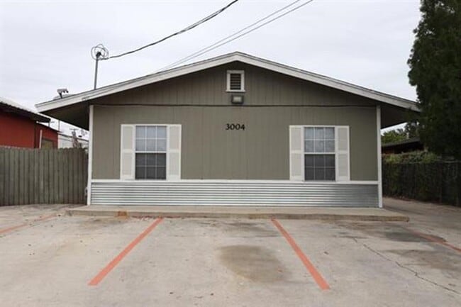 3004 Musser St in Laredo, TX - Building Photo - Building Photo