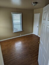 102 Taylor St in Greenville, SC - Building Photo - Building Photo