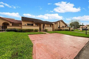 6633 NW 179th Terrace in Hialeah, FL - Building Photo