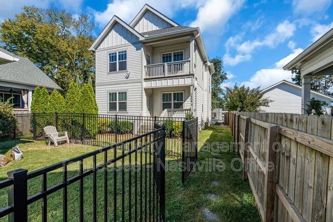 1404 10th Ave N in Nashville, TN - Building Photo - Building Photo