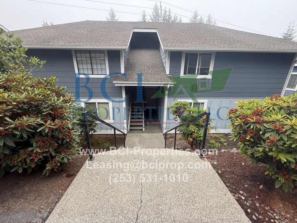 5822 N 35th St in Tacoma, WA - Building Photo