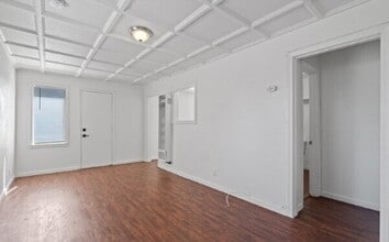 3825-3524 Crestmore Rd in Jurupa Valley, CA - Building Photo - Building Photo