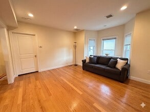 50 Carleton St in Newton, MA - Building Photo - Building Photo