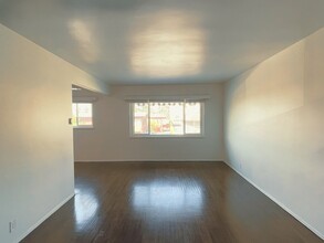 4458 Clarissa Ave., Unit 4458 in Los Angeles, CA - Building Photo - Building Photo