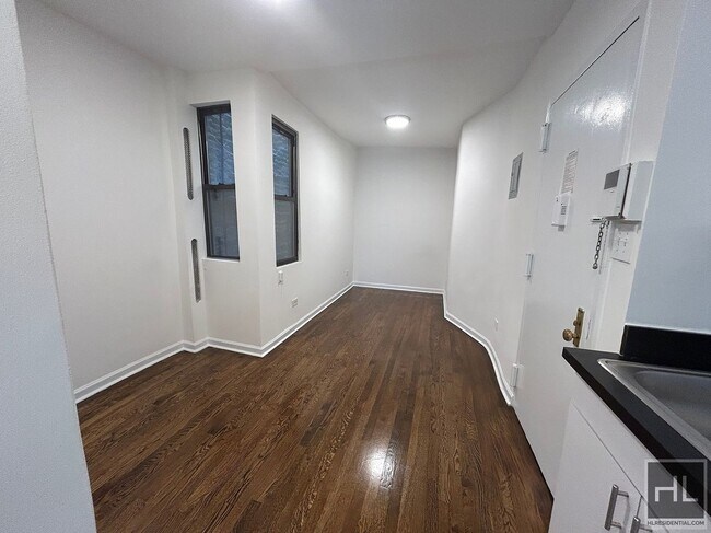 EAST 89TH STREET, Unit 12 in New York, NY - Building Photo - Building Photo