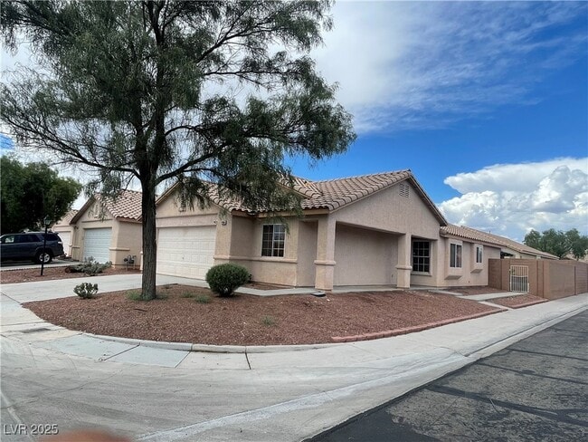 property at 2014 Sandy Point Ct