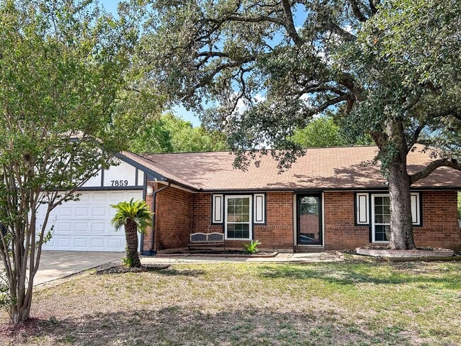 7859 Hawk Trail St in San Antonio, TX - Building Photo - Building Photo