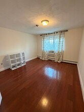 215 Winter St in Weymouth, MA - Building Photo - Building Photo