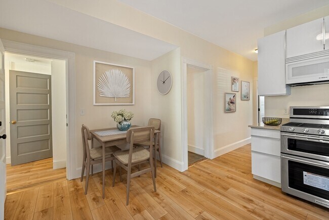 124 Boston Ave in Medford, MA - Building Photo - Building Photo