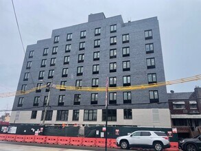 906-916 E New York Ave in Brooklyn, NY - Building Photo - Building Photo